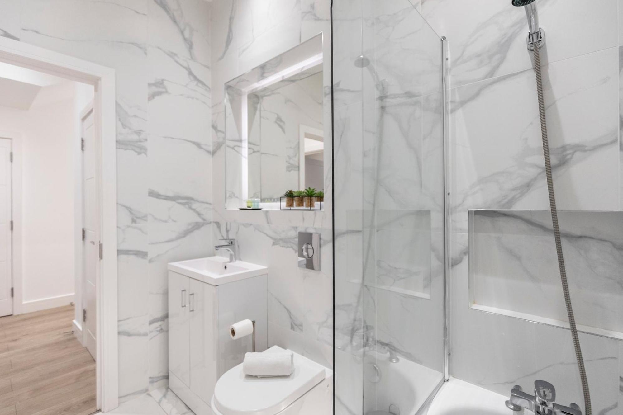 Welcoming And Spacious Apartment- Excellent Location Londres Exterior foto